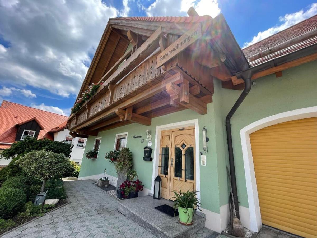 Ferienwohnungen Am Kirchberg Neualbenreuth Eksteriør billede
